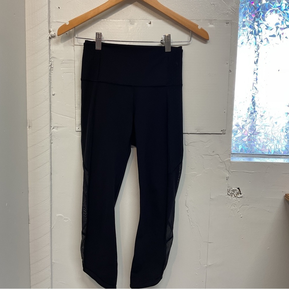 Lululemon Black Crop Leggings With Mesh Sides size 4